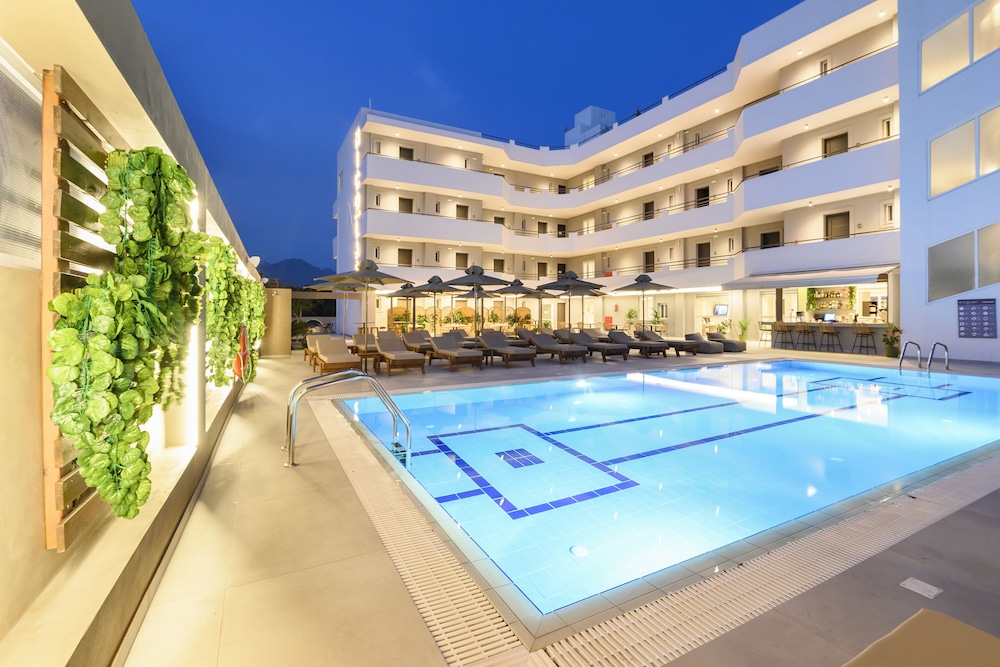 Nicolas Grand Suites 50/63