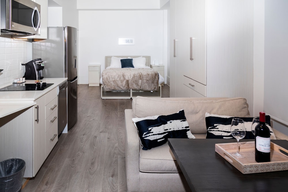 Placemakr Dupont Circle 61/64