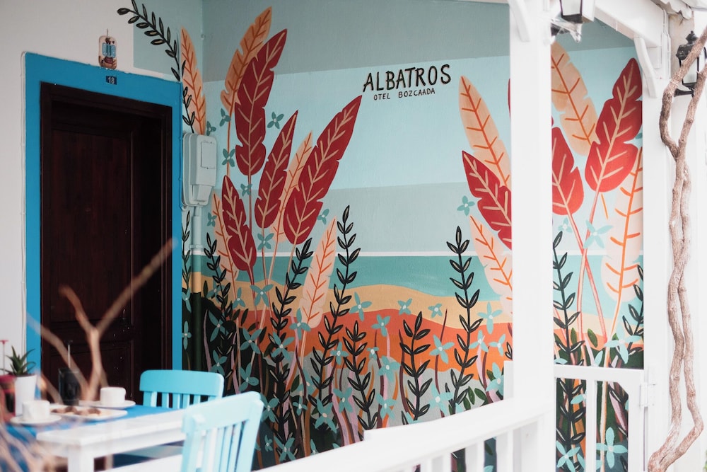 Albatros Hotel 5/33