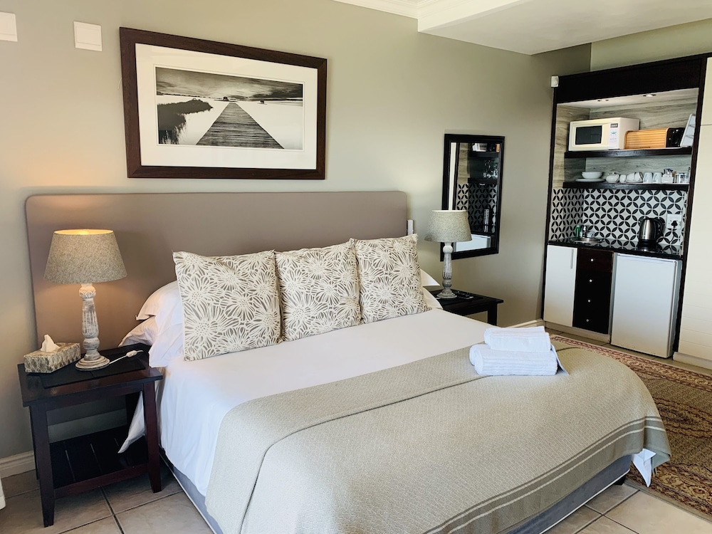 1 BEDROOM, SUPERIOR, DOUBLE BED, SEA VIEW