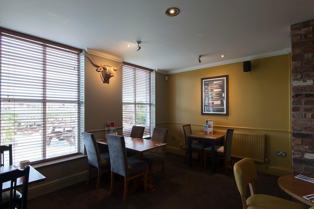 Premier Inn Hull North 32/57