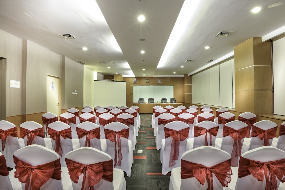 BW SUITE BELITUNG 38/50