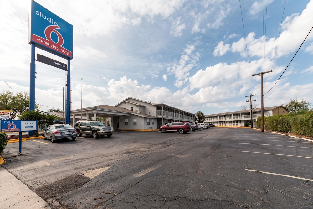 Studio6 San Antonio, TX - Fort Sam Houston Area 33/47