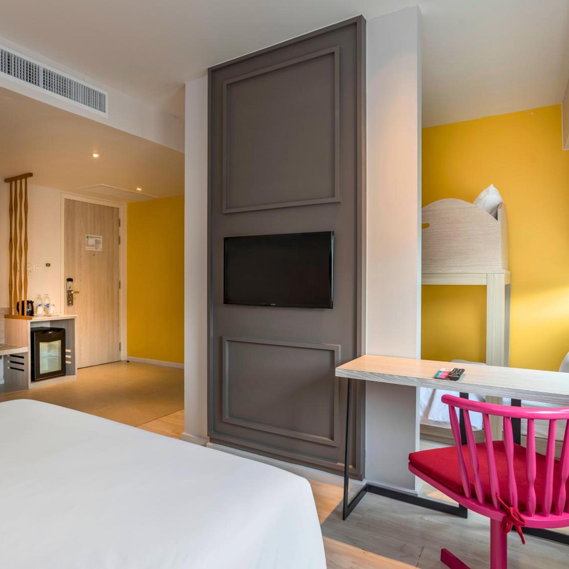 Family, Double Bed, Ibis Styles Phuket City 6/10