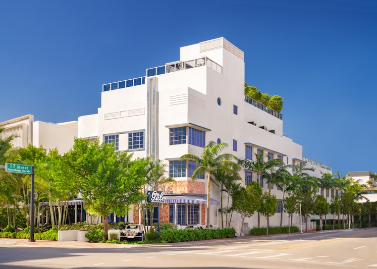 Gale South Beach Curio Collection By Hilton 44/49