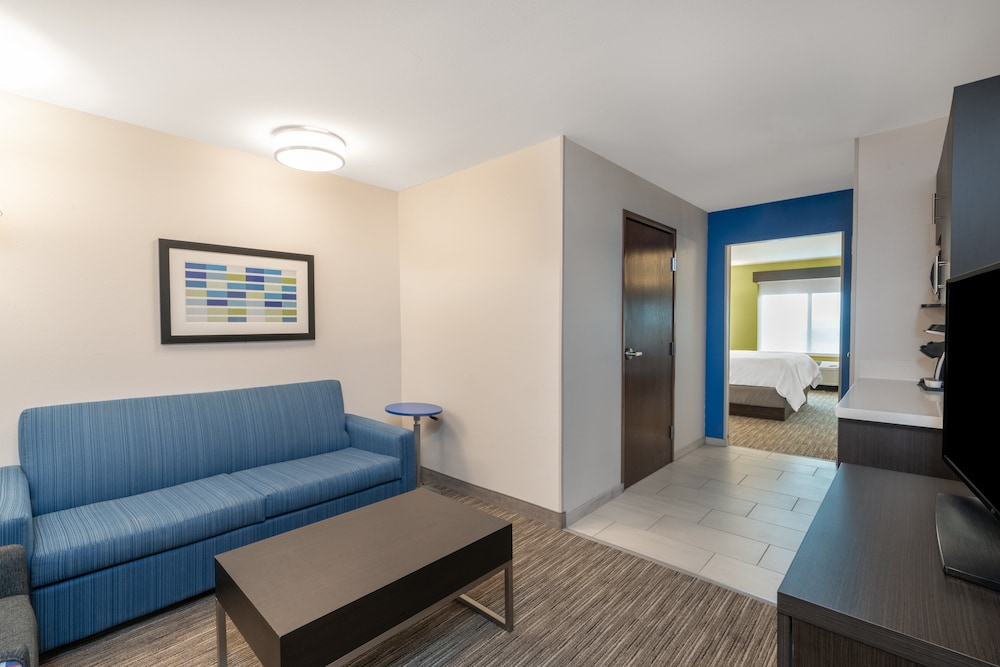 Holiday Inn Express And Suites Trinidad 28/32
