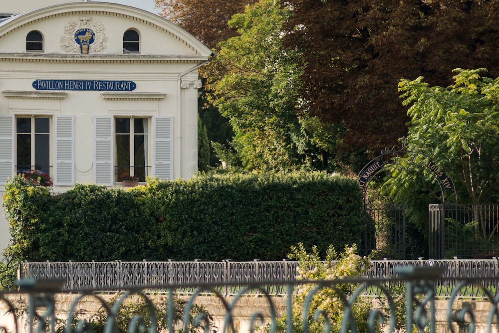 Pavillon Henri IV 41/50