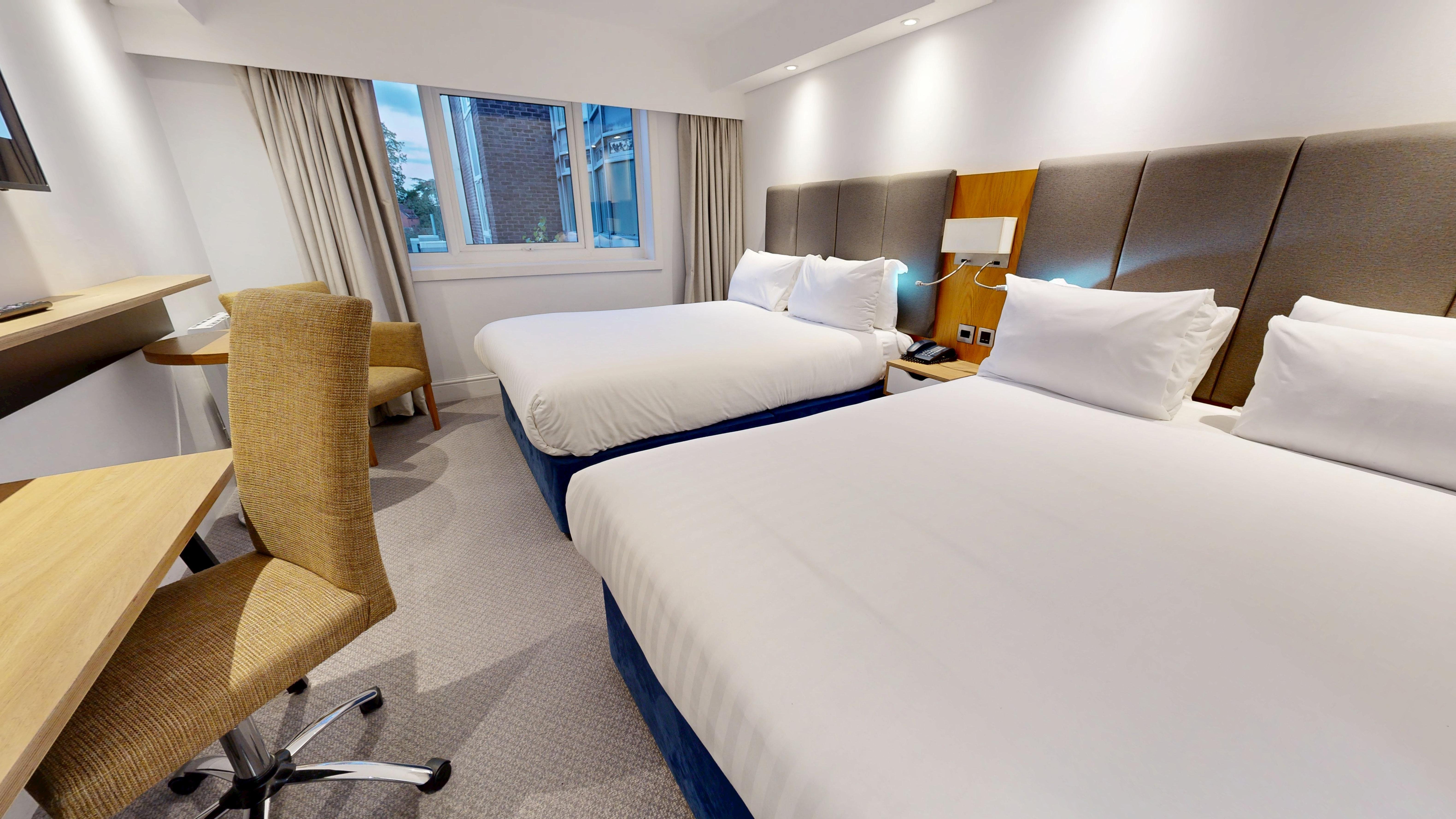 Holiday Inn Kenilworth 12/50