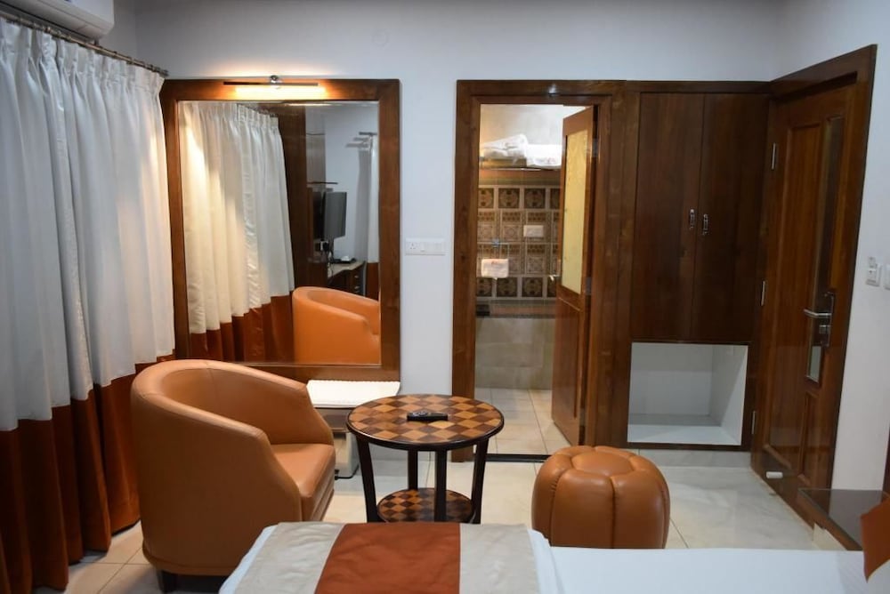 Hotel Loksagar 19/30