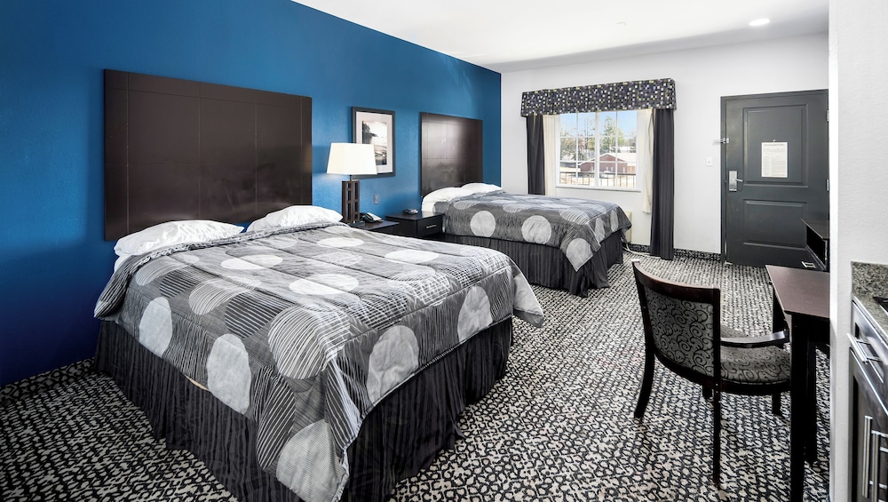 Belmont Inn and Suites 19/58