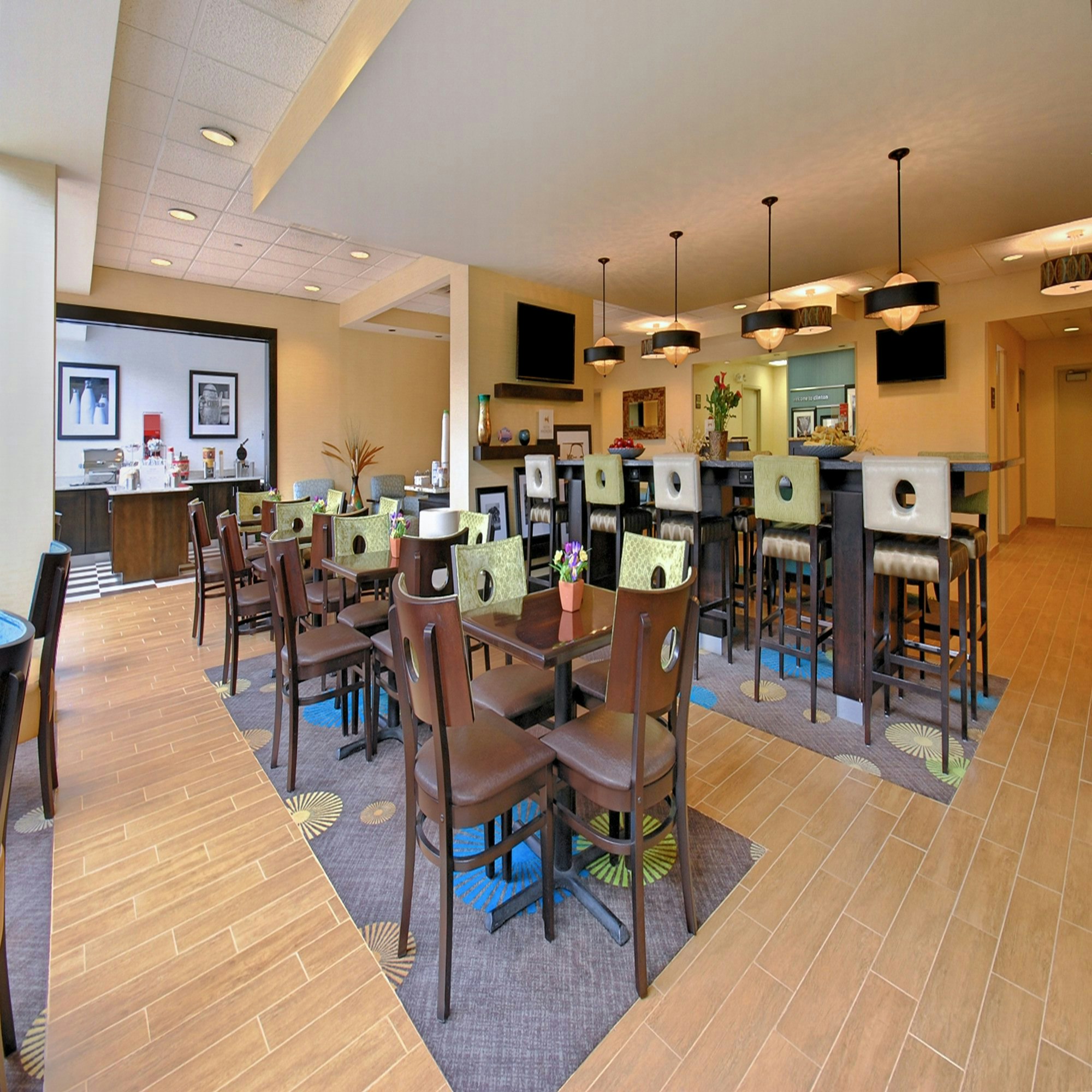 Hampton Inn Clinton, NJ 33/56