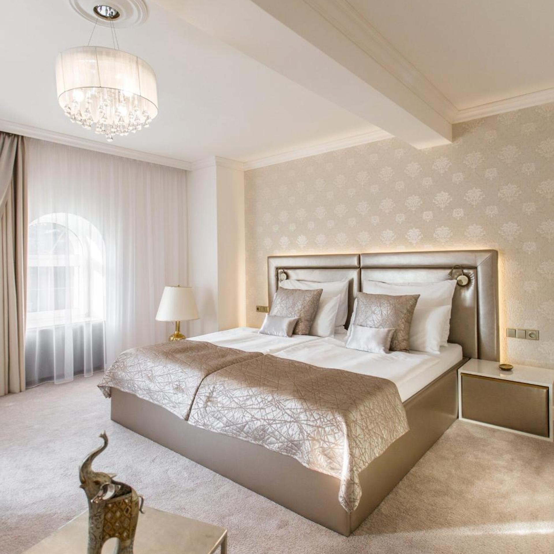 Honeymoon, Suite