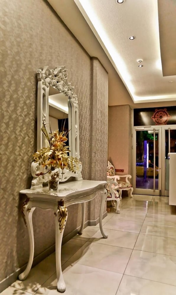 Rota Bulvar Hotel 3/14