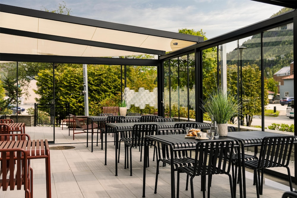 Scandic Sunnfjord Hotel and Spa 30/50