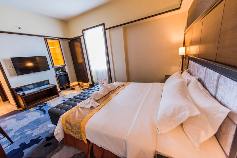 Nu Hotel 7/25