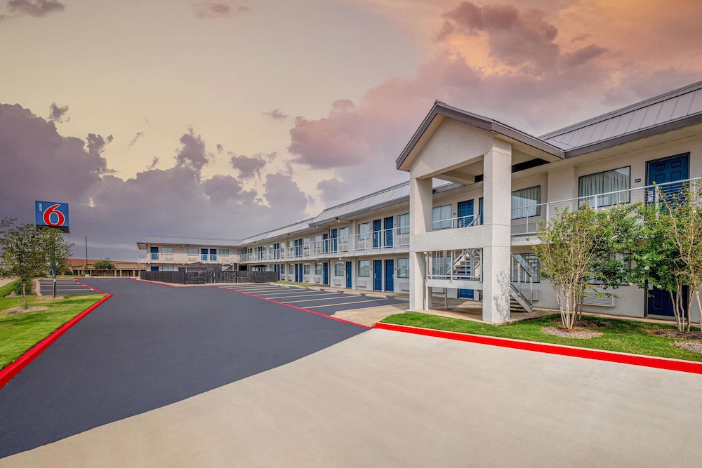 Motel6 Euless, TX - Dallas 25/28