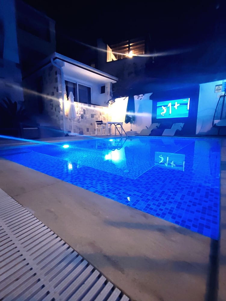 EXEN HOTEL 2/50