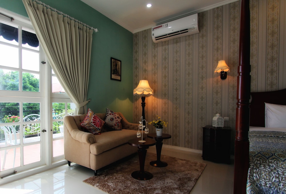 Omah Madam Bed & Breakfast 28/44