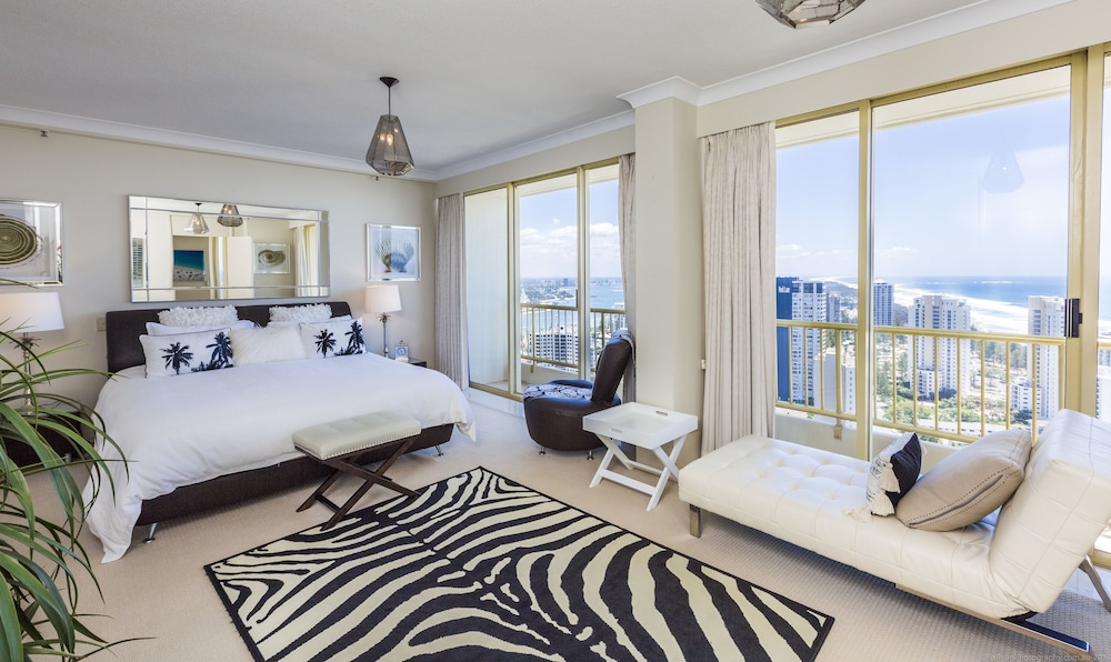 Contessa Condominiums 11/50