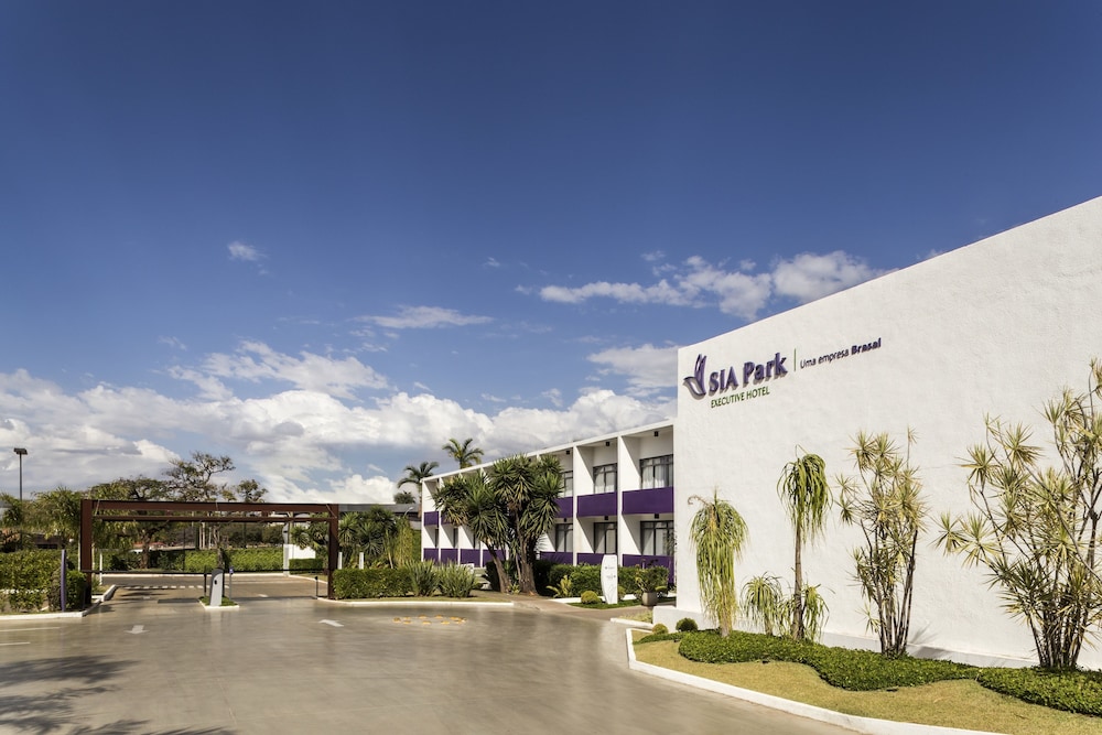 Sia Park Executive Hotel 43/44