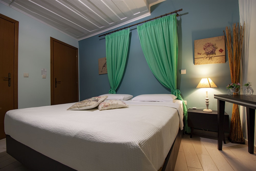 Elia Portou Rooms 14/33