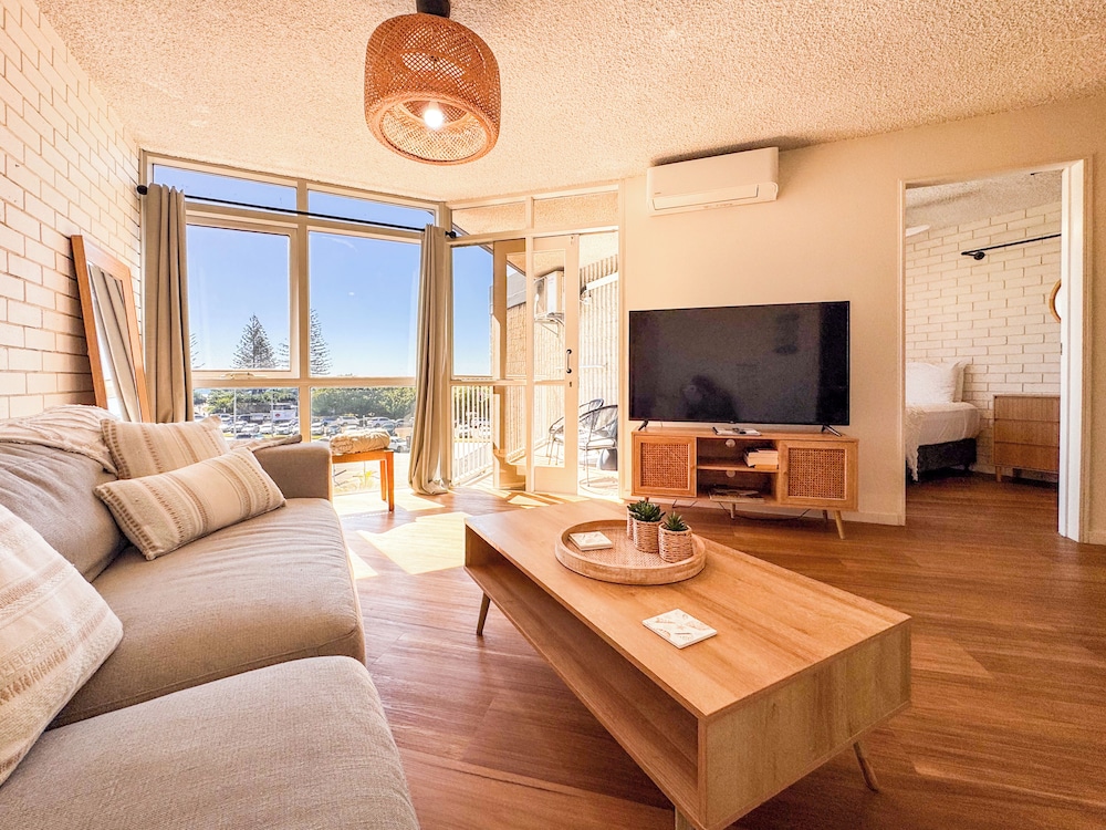 NORTHPOINT HOLIDAY APARTMENTS 44/61