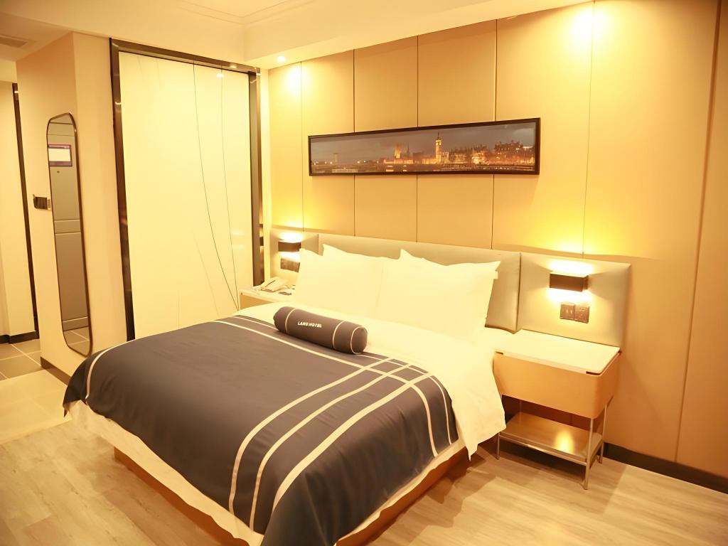 Lano Hotel (Guiding Yongchao Pedestrian Street) 11/54
