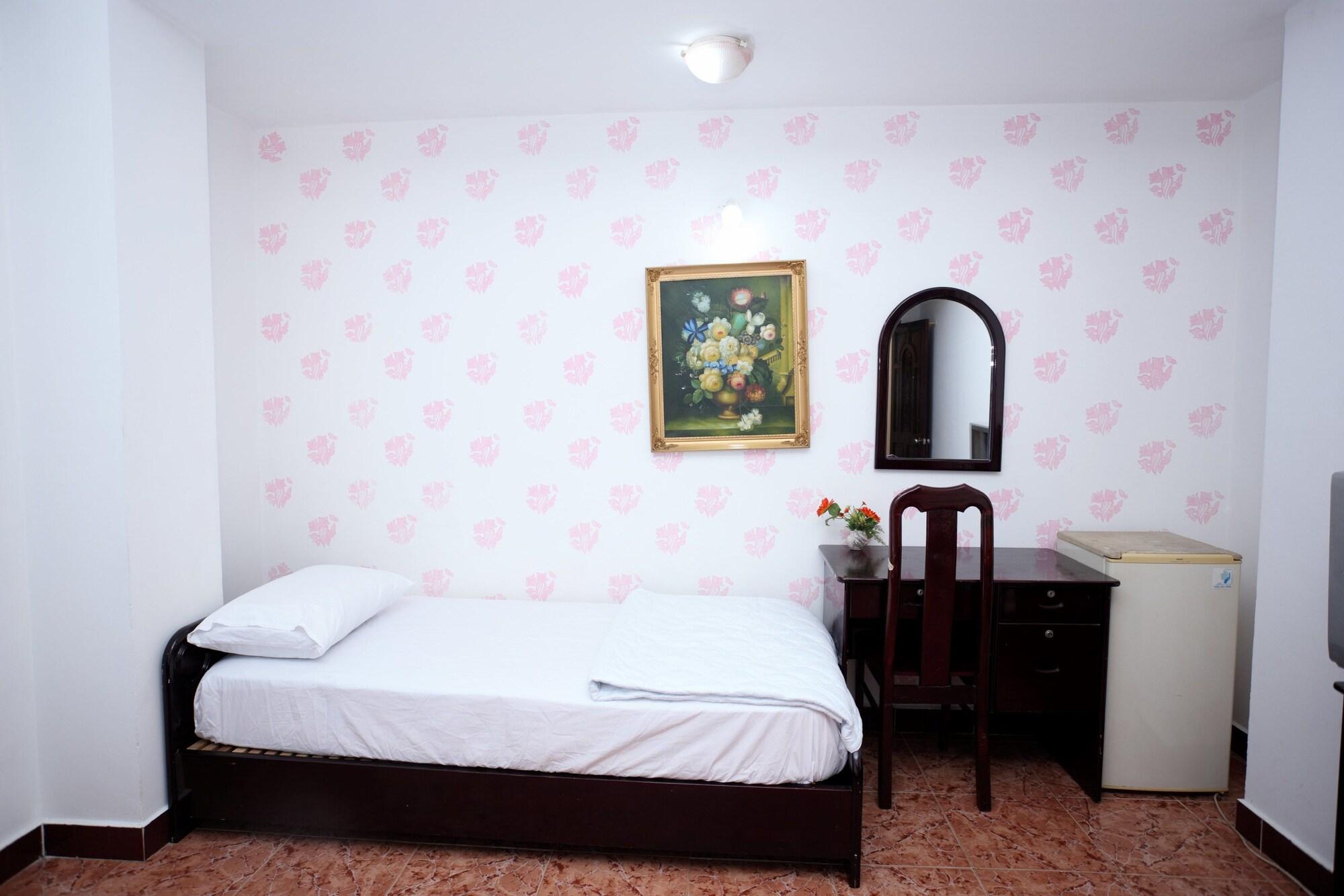 Thanh Lan Hotel 8/98