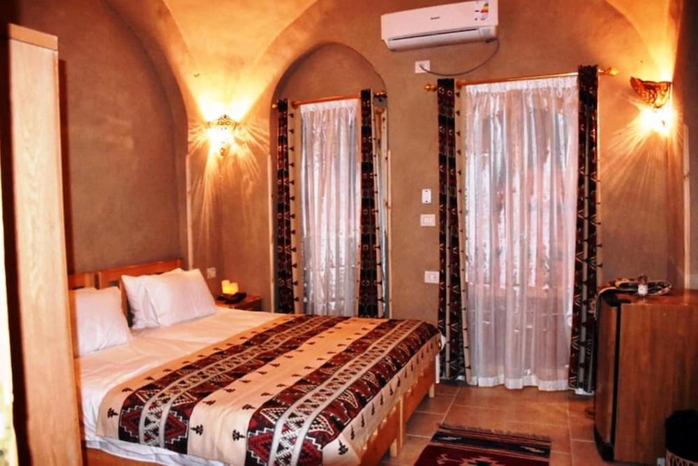 غرفة سوبيريور بسريرين منفصلين بغرفة نوم واحدة، Embrace Hotel 3/10