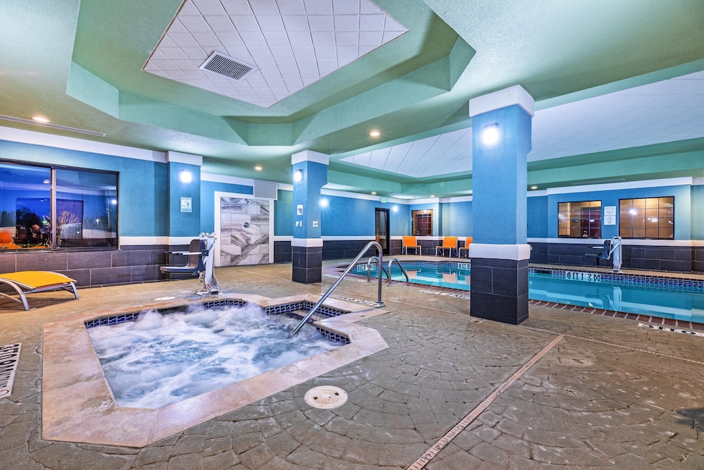 Holiday Inn Express Hotel Suites Guymon 45/69