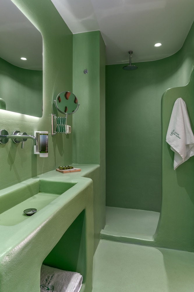 Lofus Bio Suites 48/50