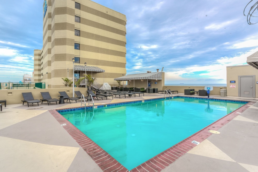 Beach Quarters Resort 44/50