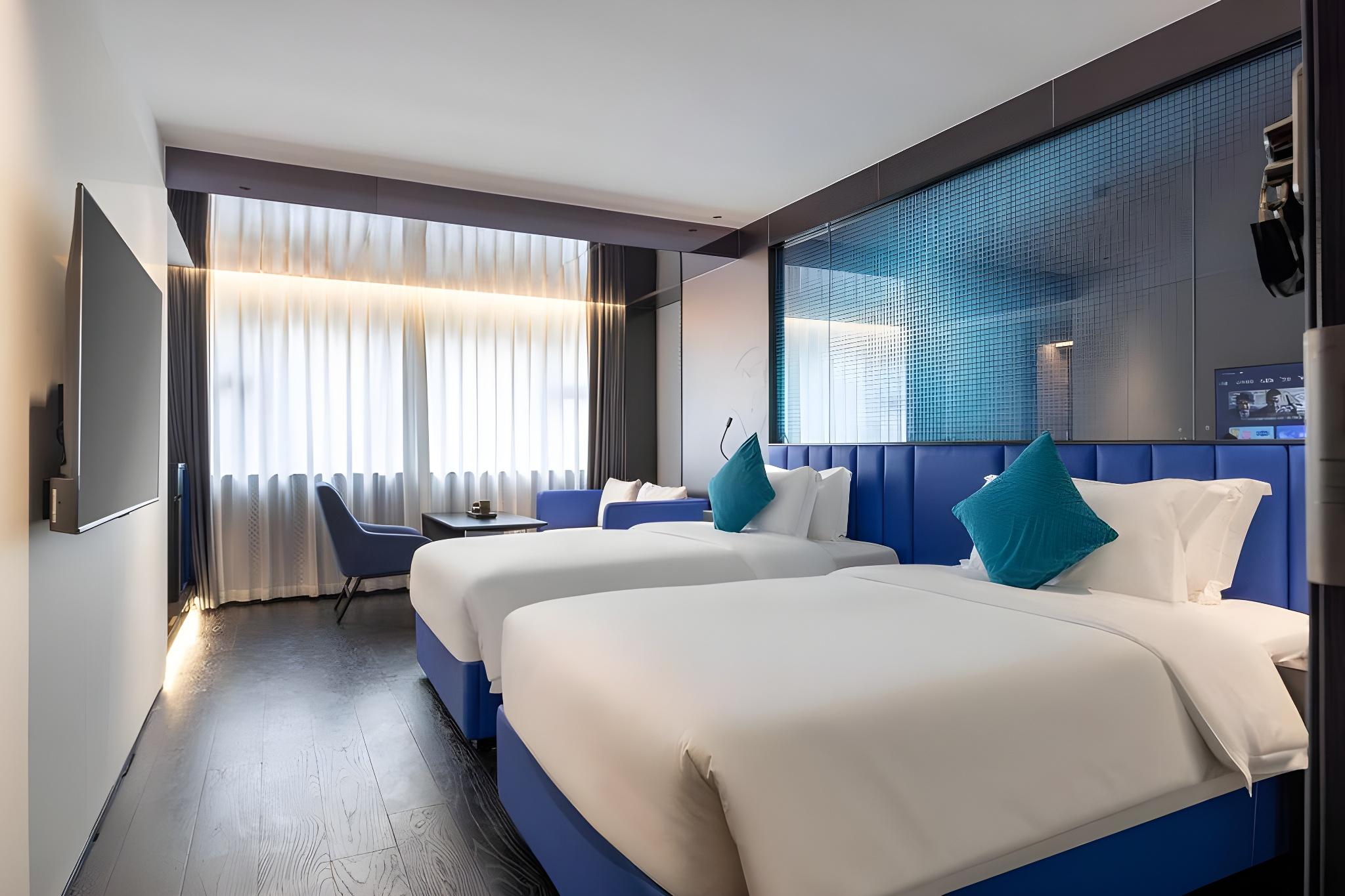 Elegant, Blue, Twin Beds