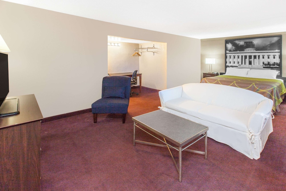 Super 8 By Wyndham Millbury/Toledo 23/54