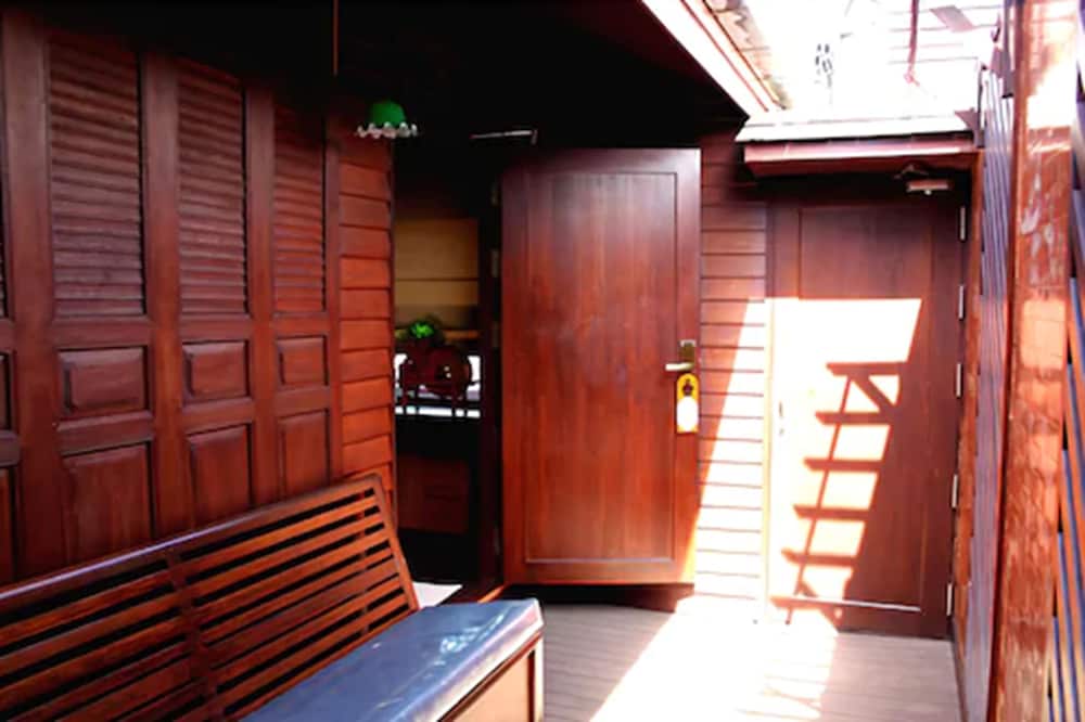 Lamphu Tree House Boutique Hotel 41/70