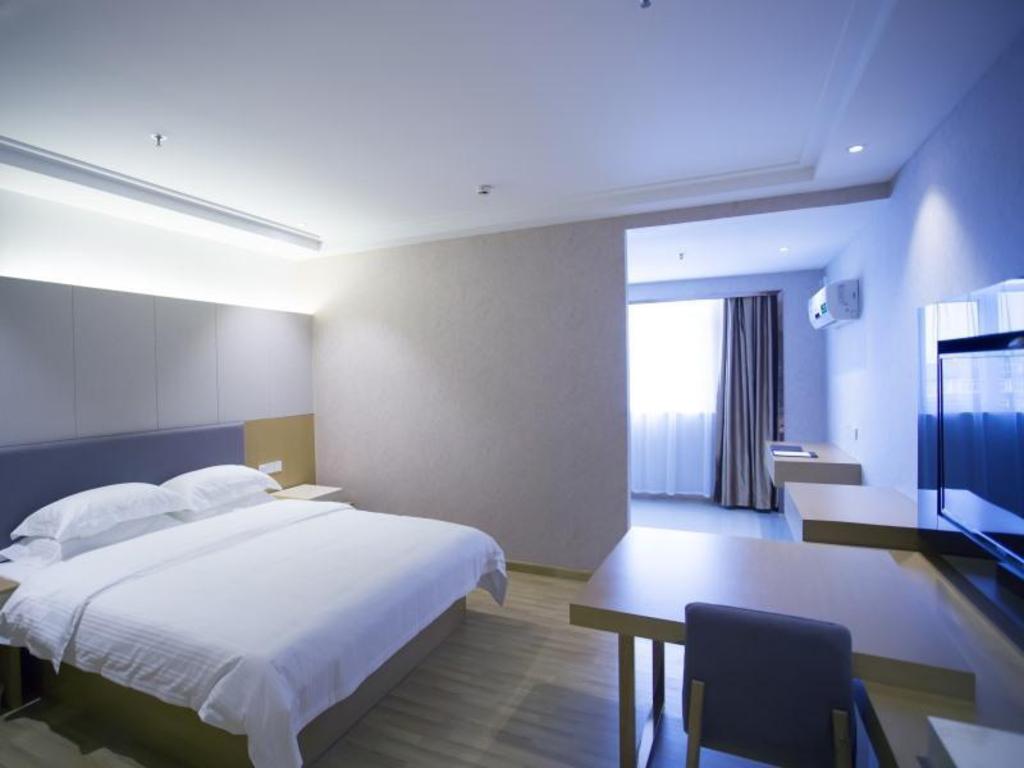 GreenTree Inn Jiangsu Wuxi Jiangyin Yunting Changshan Avenue ChenGYAng Road Business Hotel 16/37