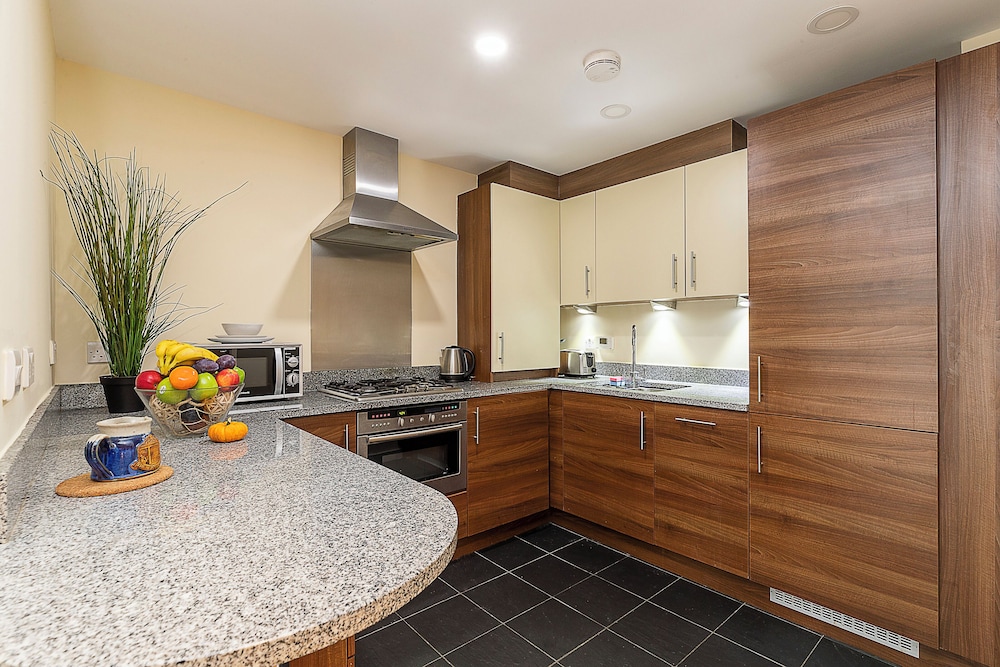 2 Bedrooms, Apartment, 2 Double Beds, Sofa, Shoreditch City Living 10/10