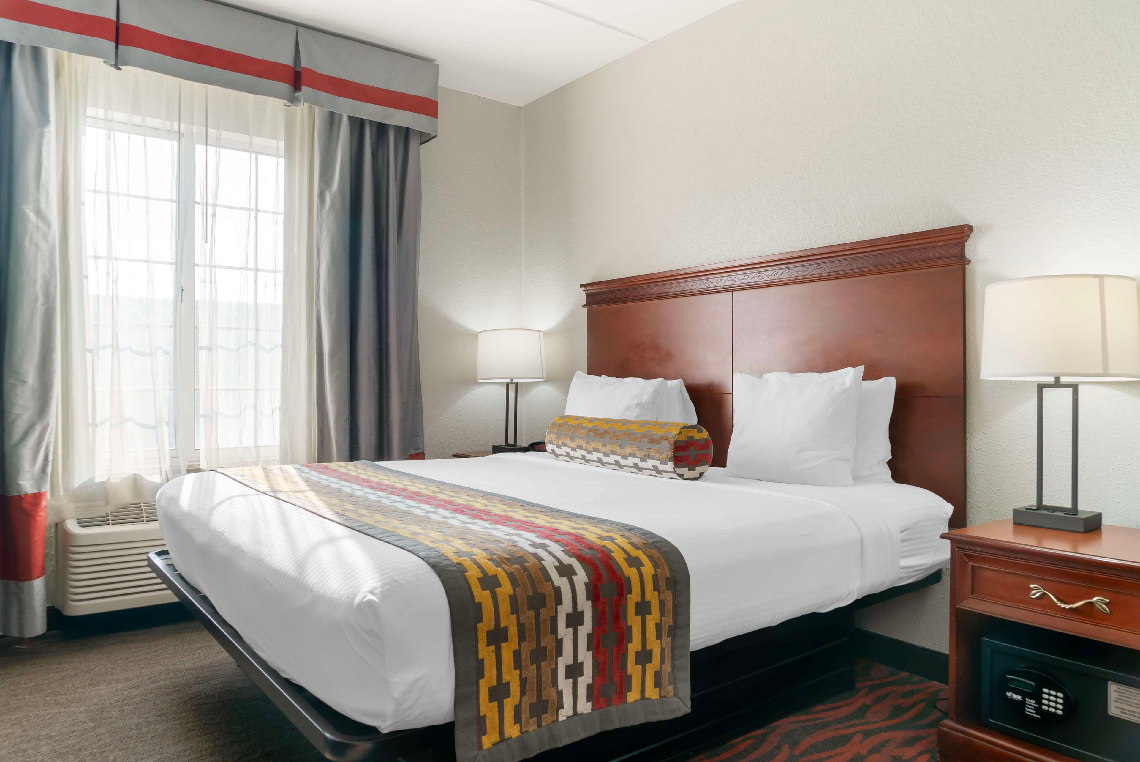 Room, King Bed, Accessible