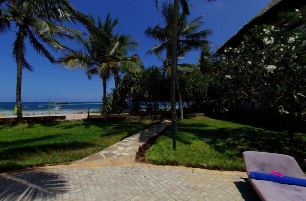 Turtle Bay Beach Club 29/40