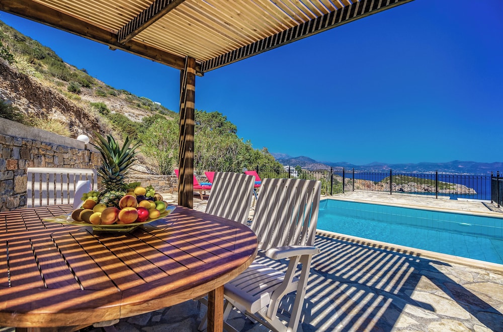 Istron Collection Villas 38/50