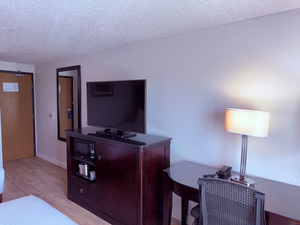 Motel6 Albert Lea, MN 35/59