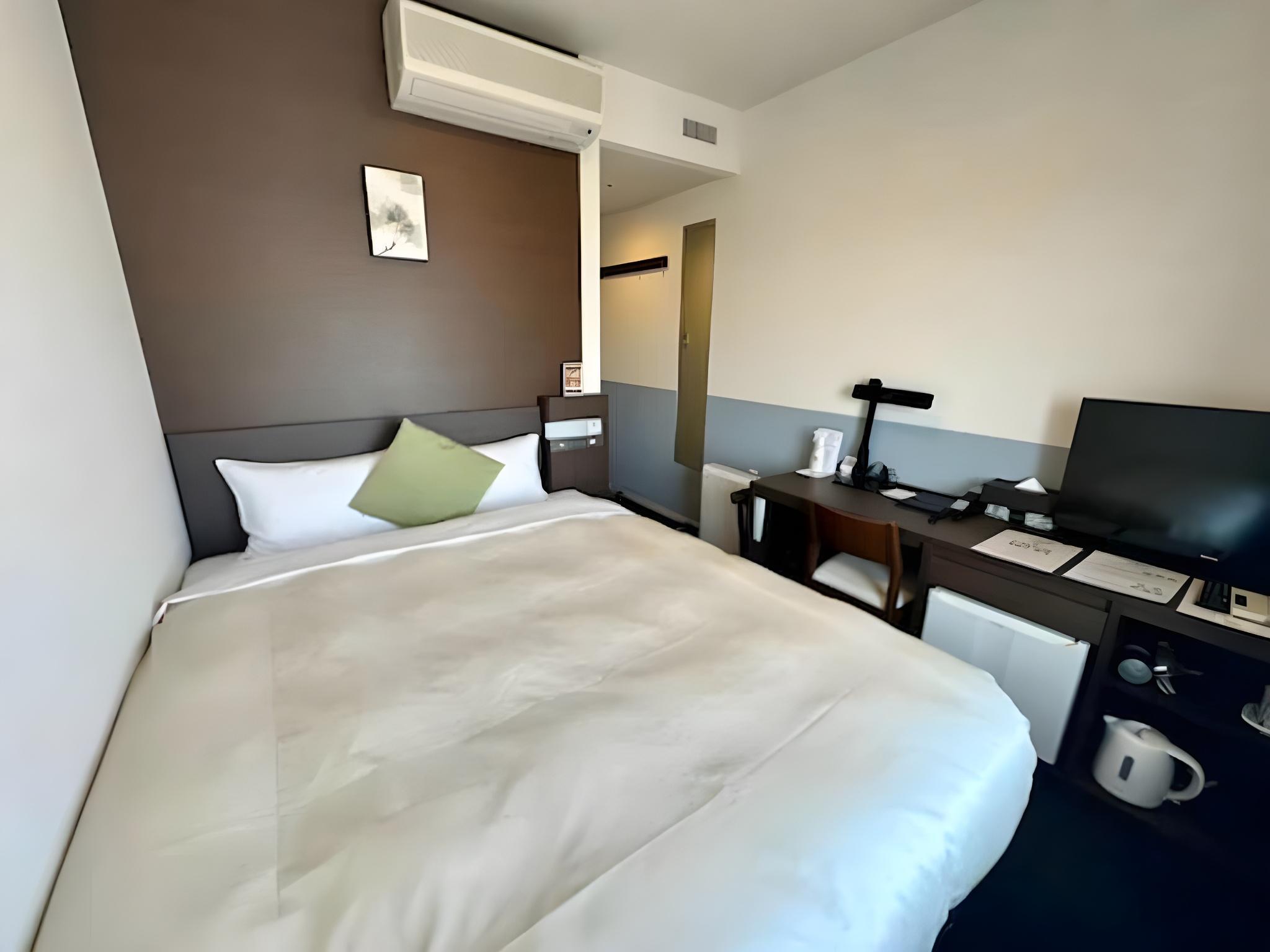 Room, Double Bed, Smoking