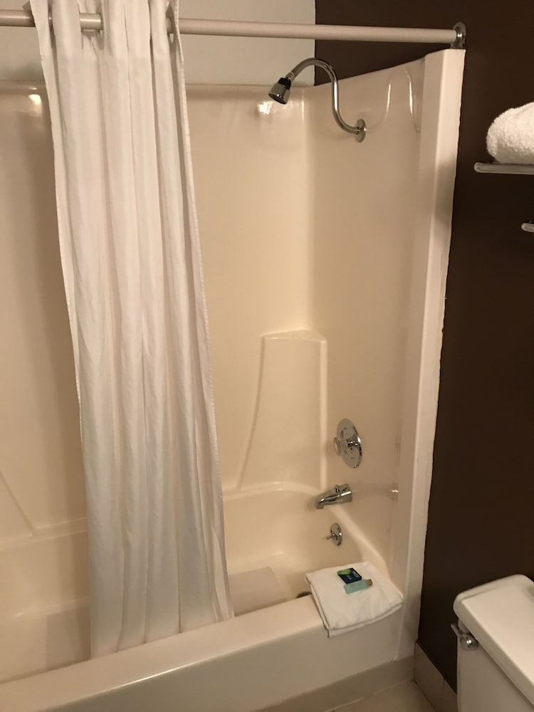 Fairbridge Inn Suites Lewiston 26/48