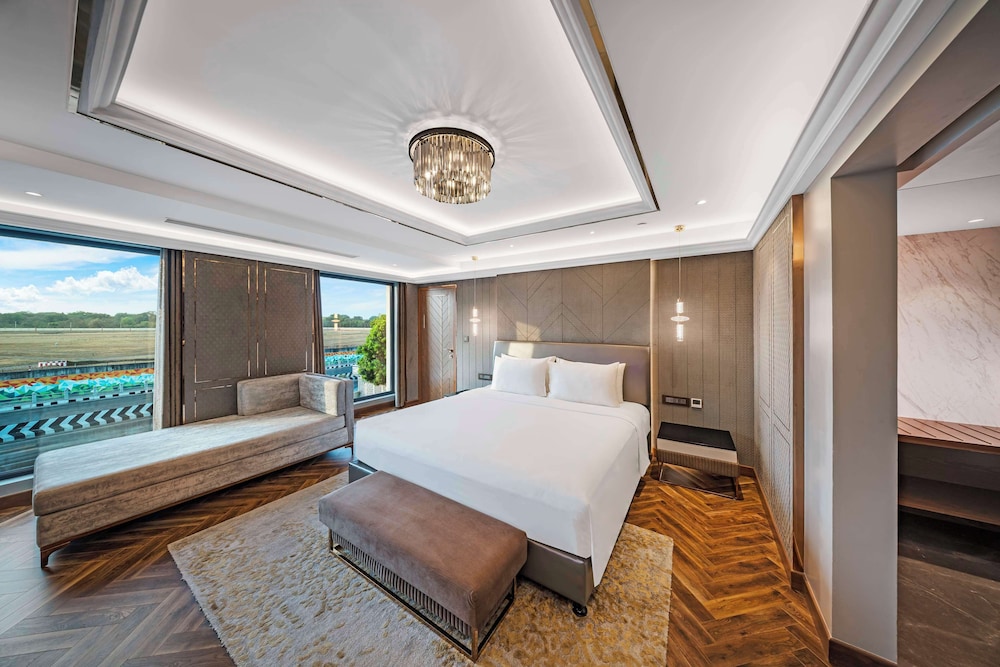 Presidential, Penthouse Suite, King Bed, Club Lounge Access