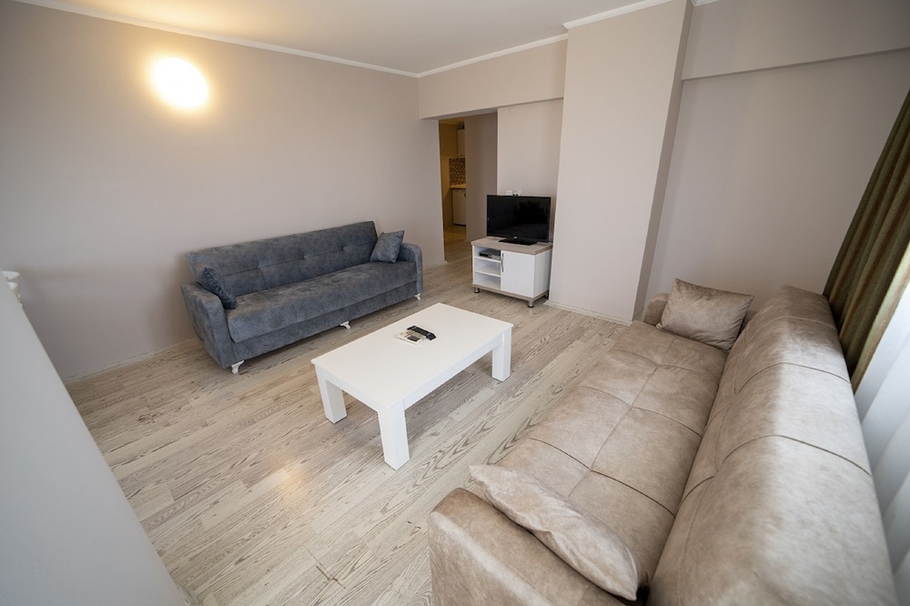 Silver Tower Residence 32/50