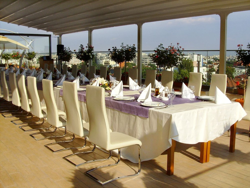 MARSHAL GARDEN HOTEL 20/29