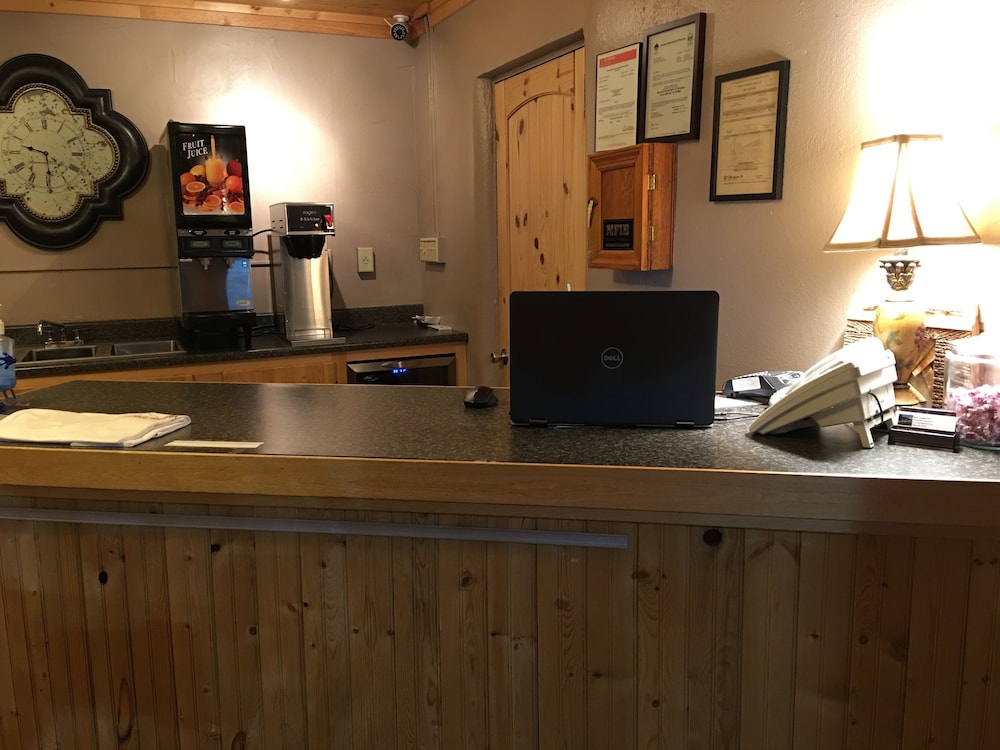 THE RED LODGE INN 8/50