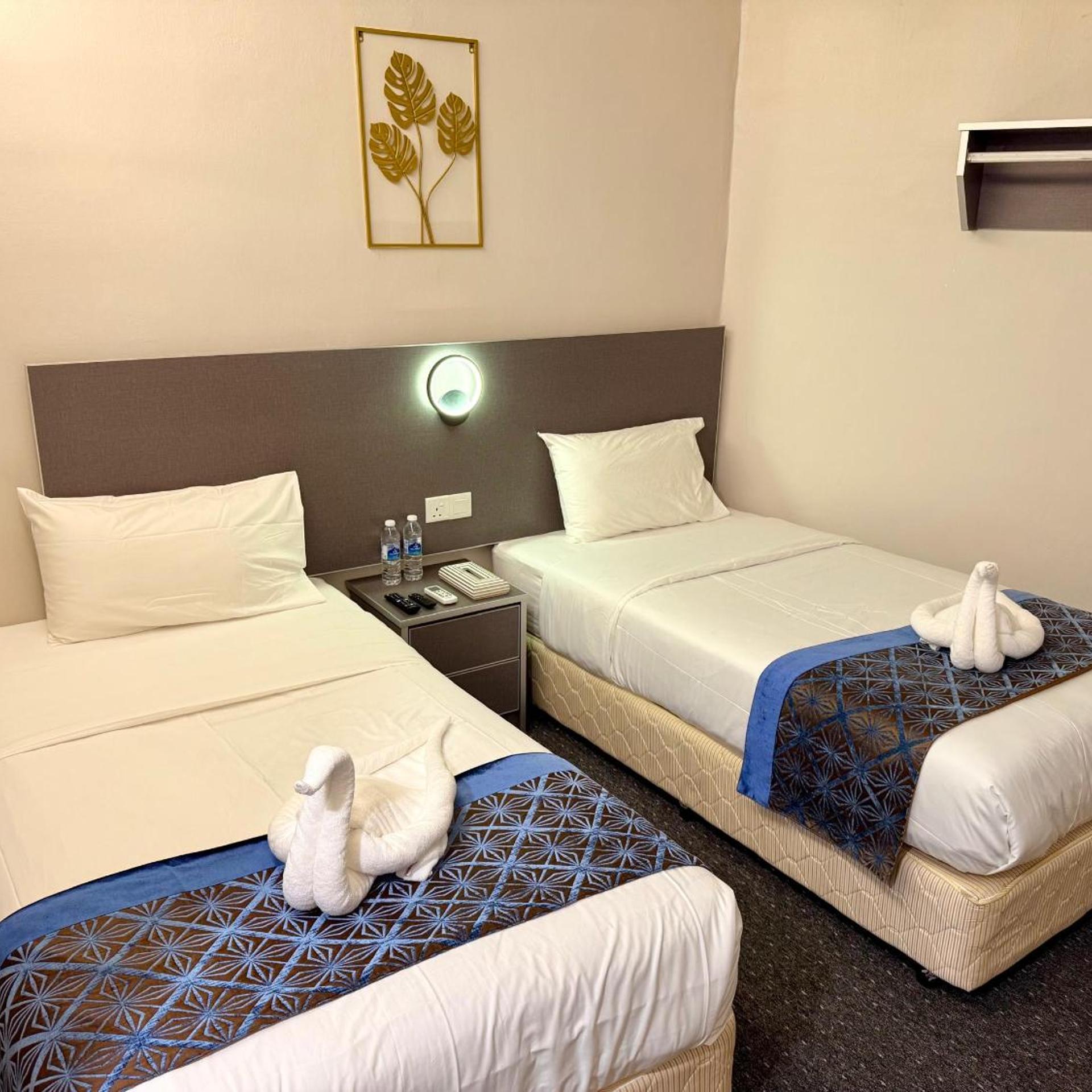 OYO 44043 First Garden Hotel 36/54