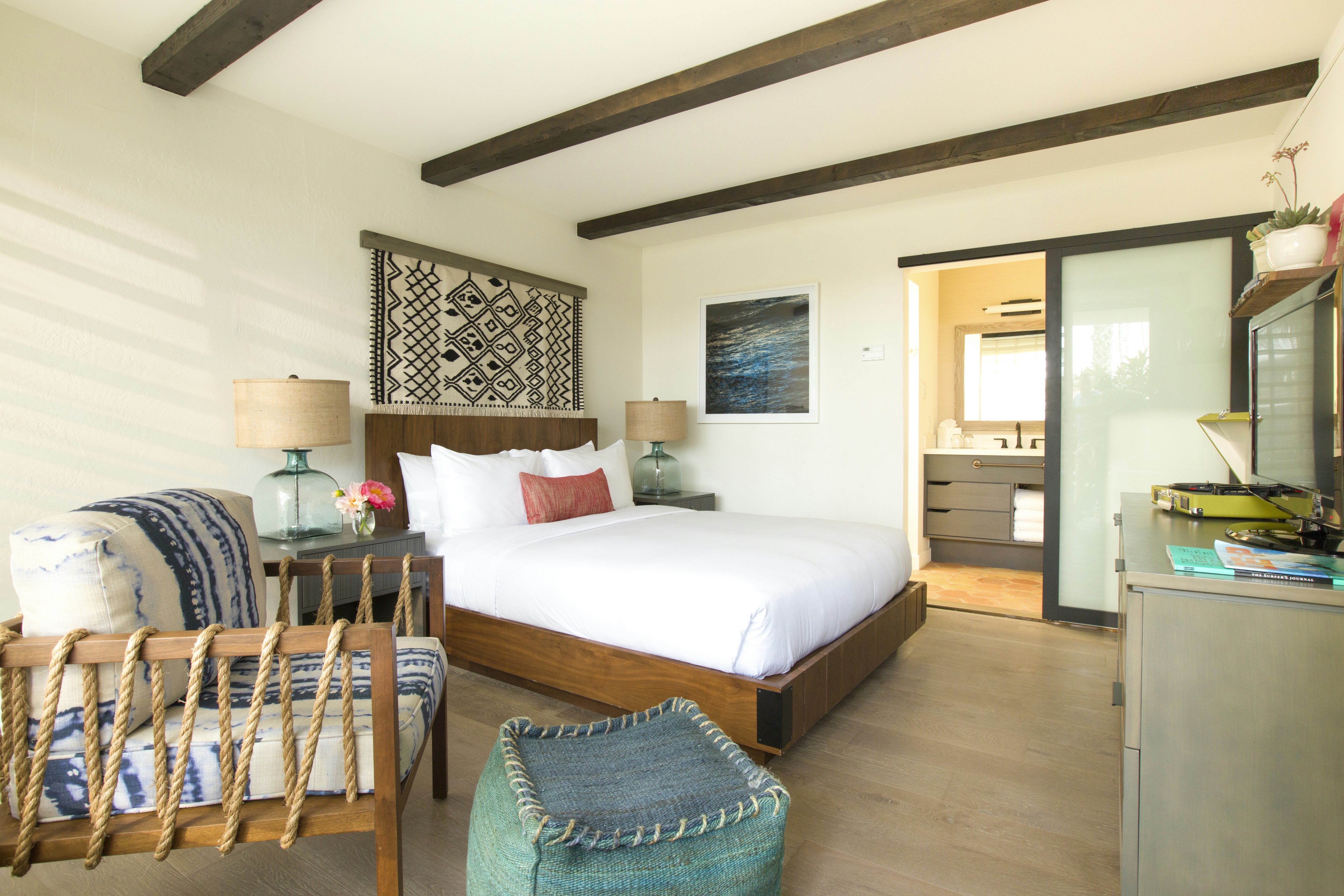 ROOM, KING BED, ACCESSIBLE