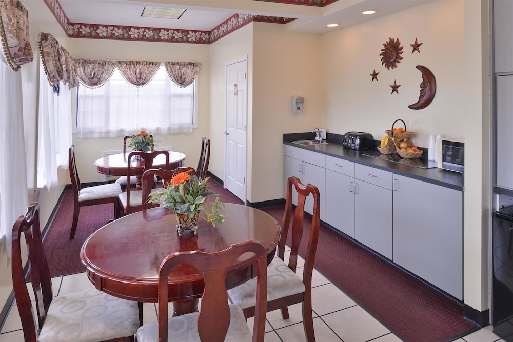 Americas Best Value Inn Wildersville 32/35